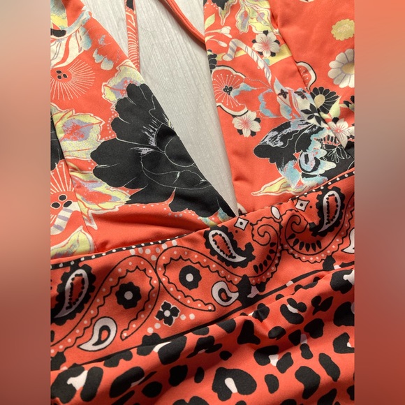 RARE Maaji ๐ Plunge Animal/Floral Print Reversible One-Piece ๐ด๐ผ - Picture 6 of 16